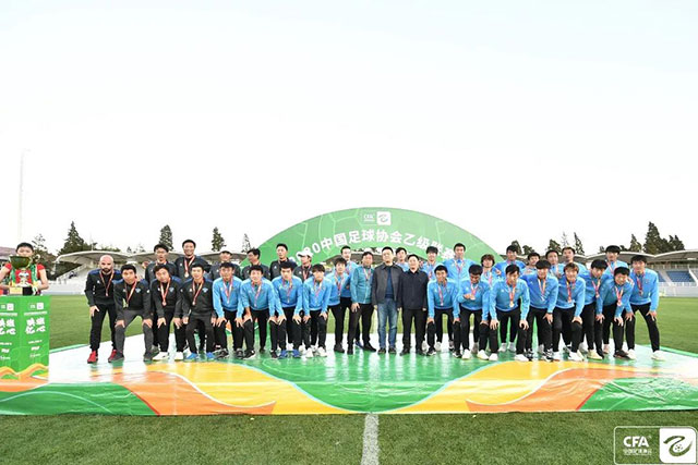 纪卓13+13青岛送四川22连败 广州大胜同曦